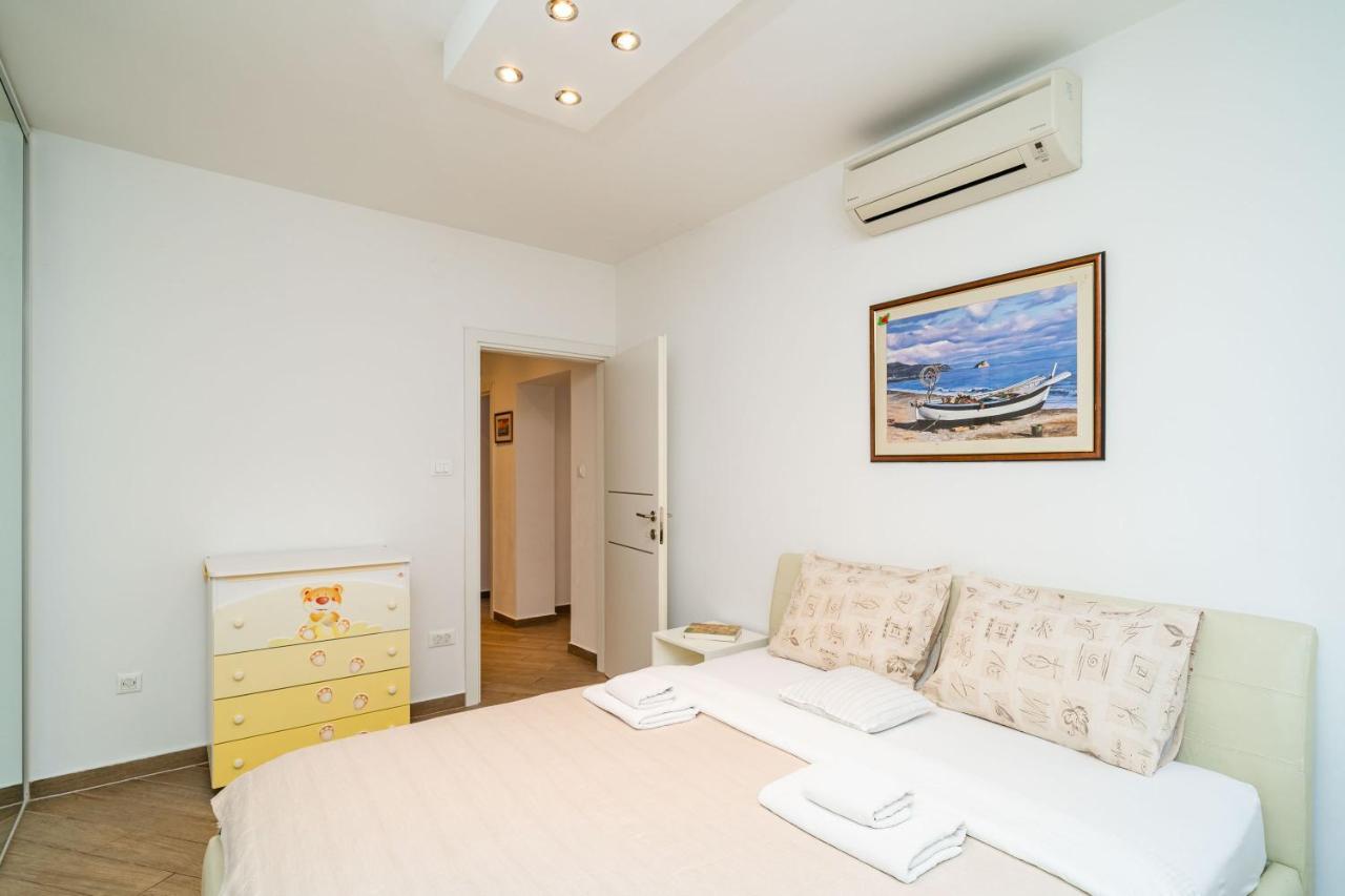 Spacious Two Bedroom Apartment Dubrovnik Exterior foto